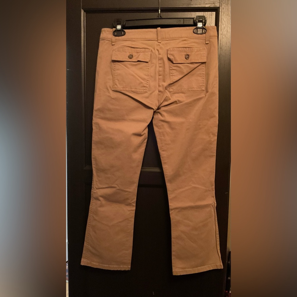 Gap EUC 4 Khaki Crops *Accurate Color* - Picture 3 of 5